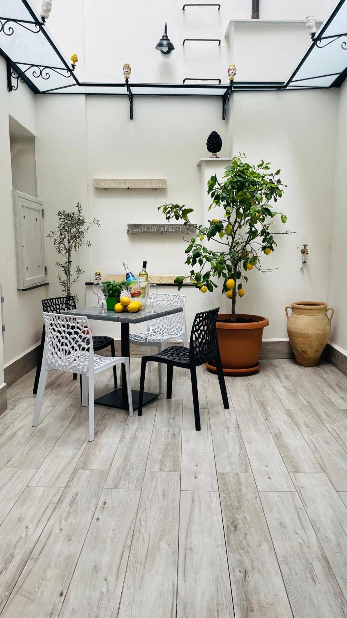 Casa Vacanze Donna Sidora Palermo Ngoại thất bức ảnh